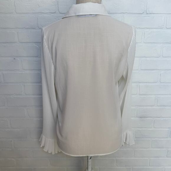 ZARA Women's Shear White Button Down Top Pleated Sleeves Pearl Detail sz S - Picture 2 of 9